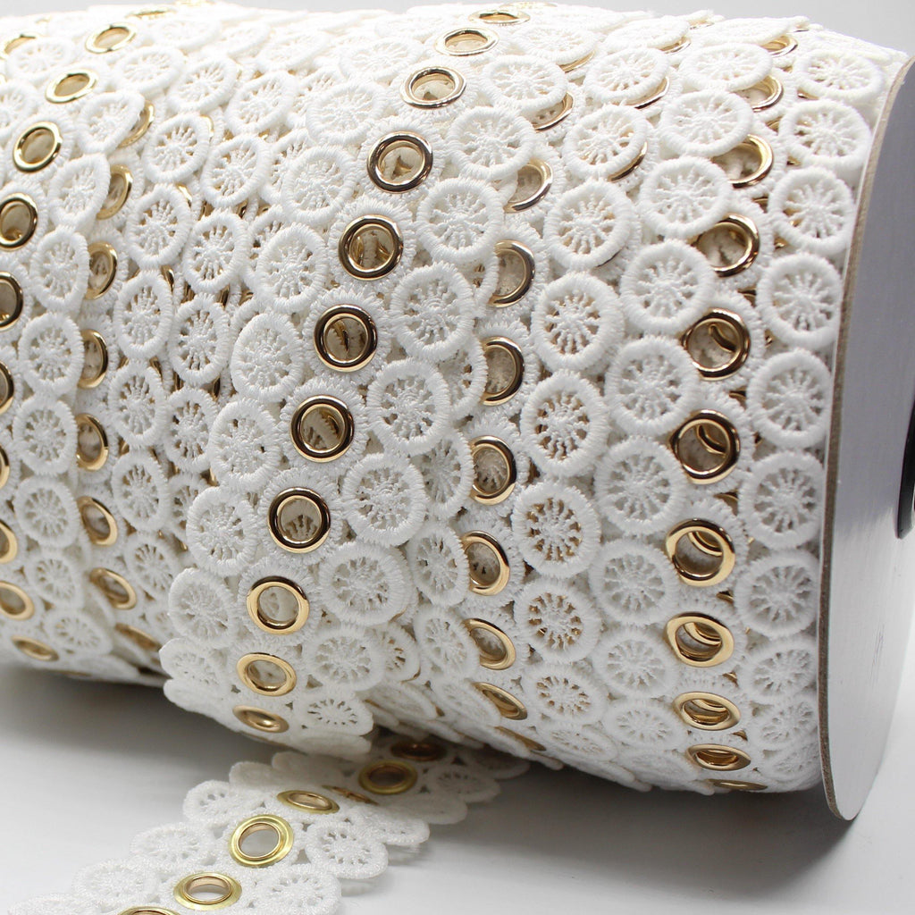 5 Meters Offwhite Lace with Gold Eyelets Width +/- 40mm - ACCESSOIRES LEDUC