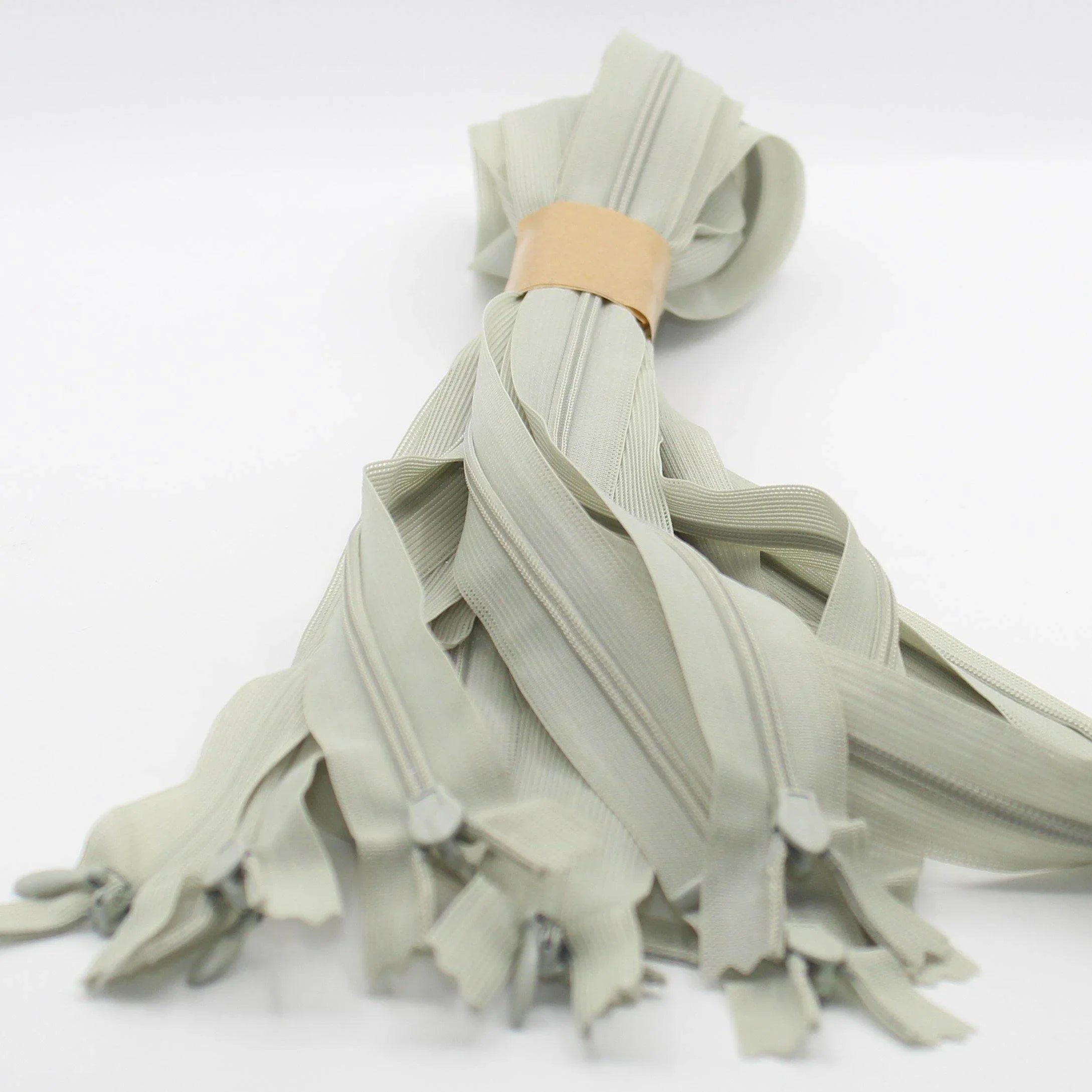 10 Coloured Invisible Zippers 60cm - ACCESSOIRES LEDUC BV