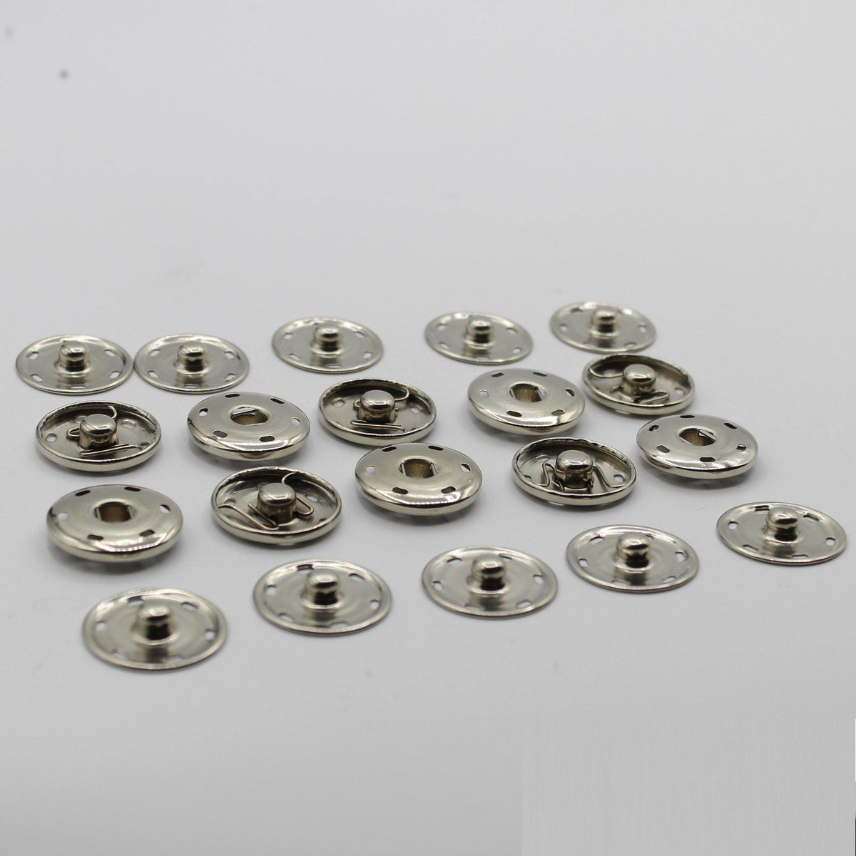 Snap Fasteners Buttons in Metal Silver or Black (Sew on) - ACCESSOIRES LEDUC