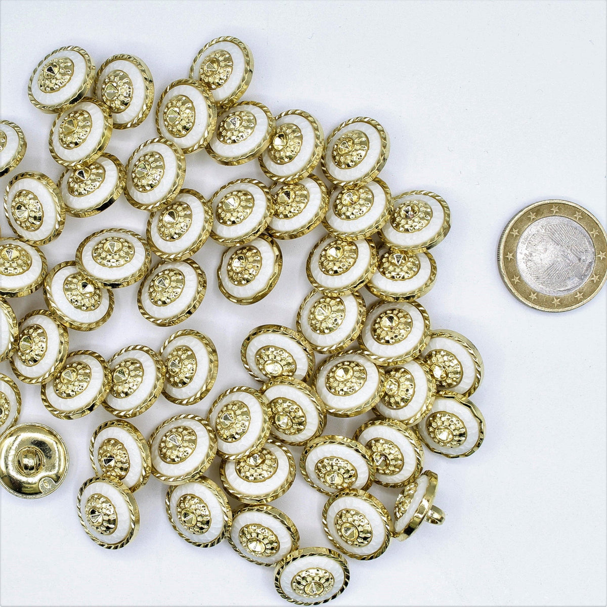 7 and 10mm White and Purple Button with Gold Core and Circle - ACCESSOIRES LEDUC