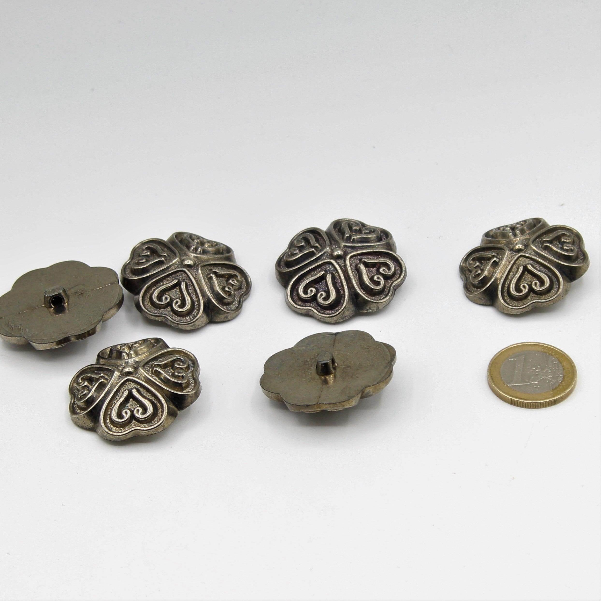 gold or silver button with heart patterns - ACCESSOIRES LEDUC BV