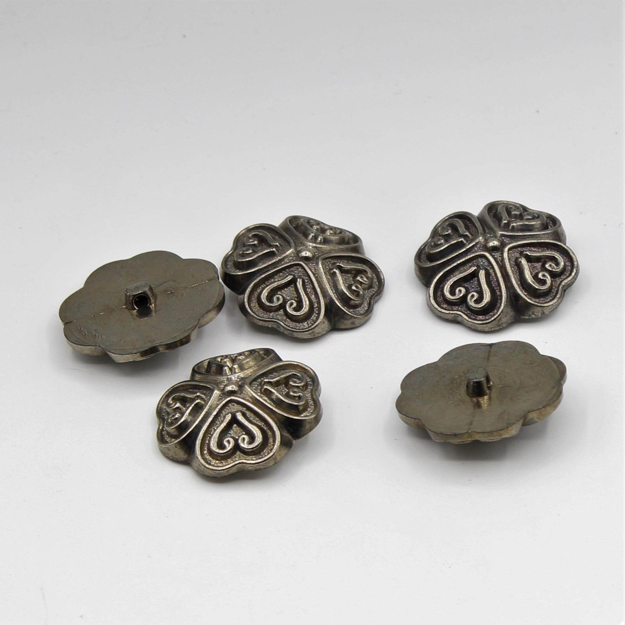 gold or silver button with heart patterns - ACCESSOIRES LEDUC BV