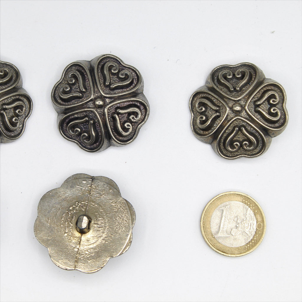 gold or silver button with heart patterns - ACCESSOIRES LEDUC