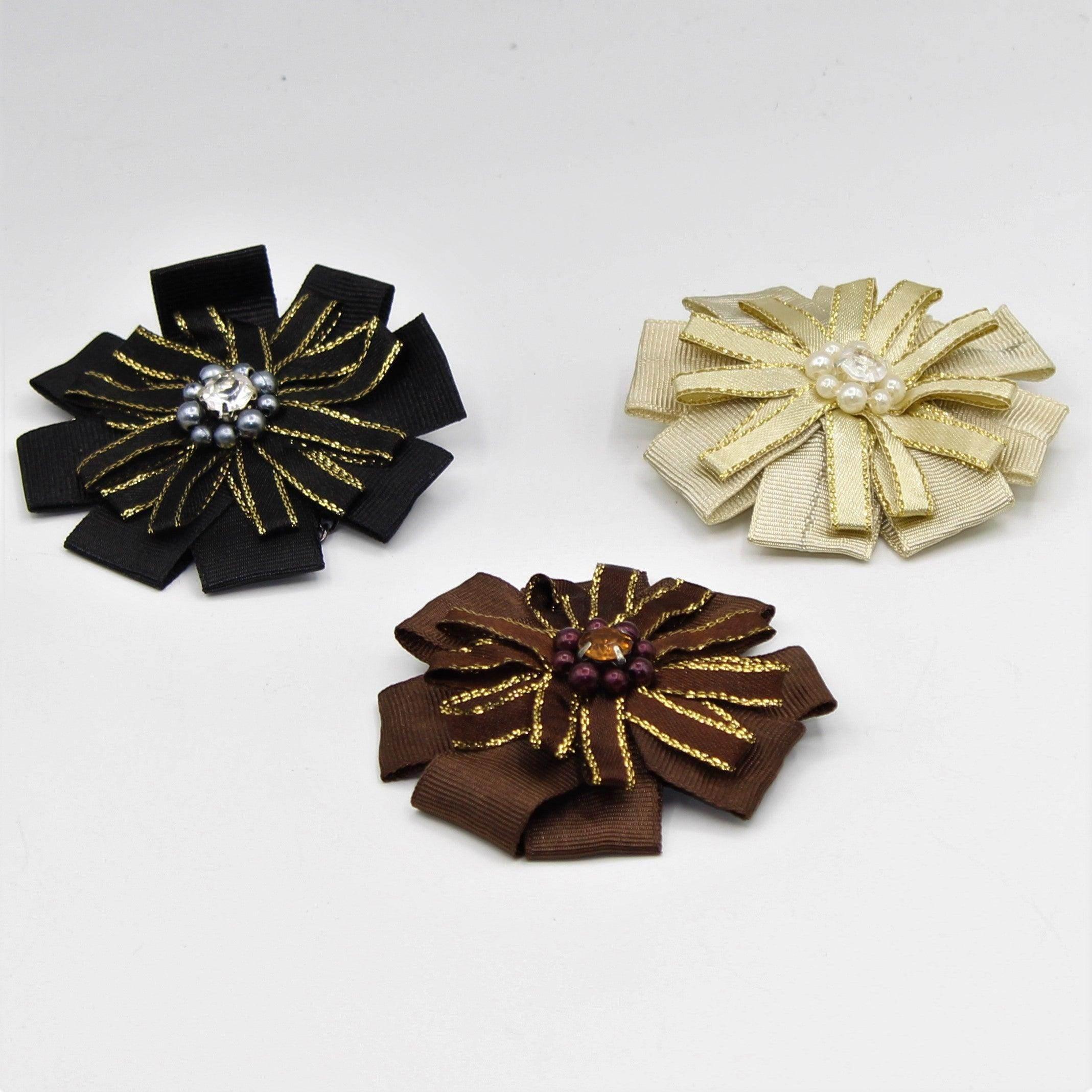 60 mm Brooches Double Flowers with Gold Edges and Safety Pin with Double chain - ACCESSOIRES LEDUC BV