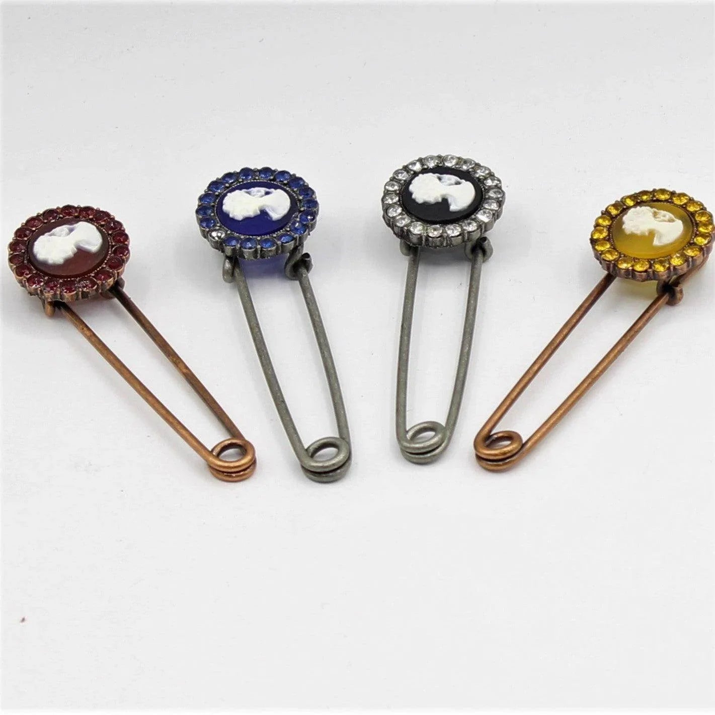 Kilt Pin with Strass (different colors) and Pattern of Lady 8cm#BRO2000 - ACCESSOIRES LEDUC BV