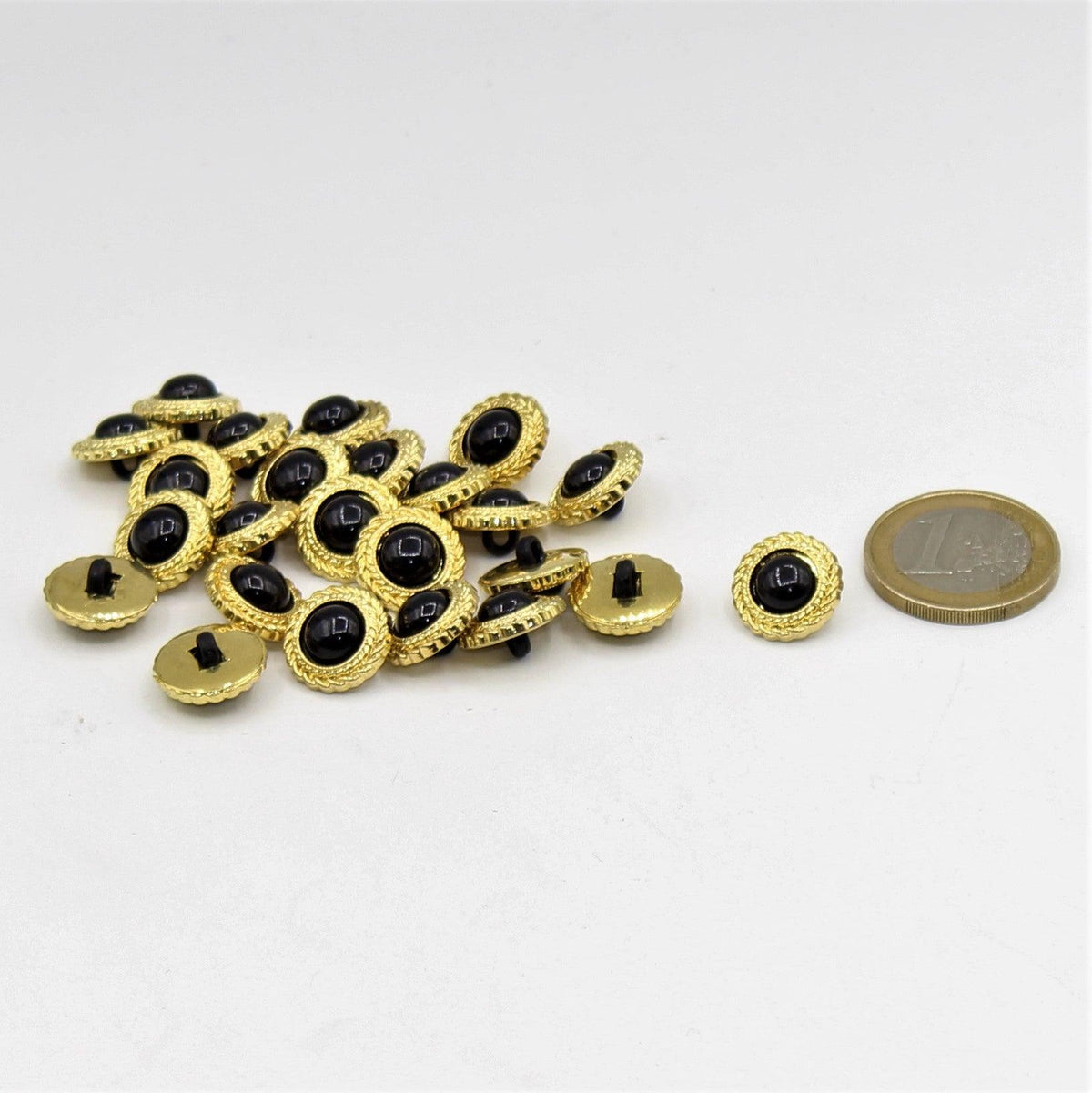 Gold Shank Button with Black Pearl in the center 13,15,18 and 20mm - ACCESSOIRES LEDUC BV