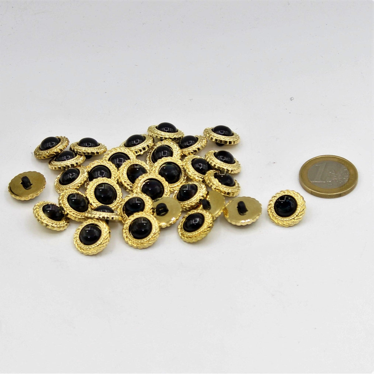 Gold Shank Button with Black Pearl in the center 4,6,9 and 11mm - ACCESSOIRES LEDUC