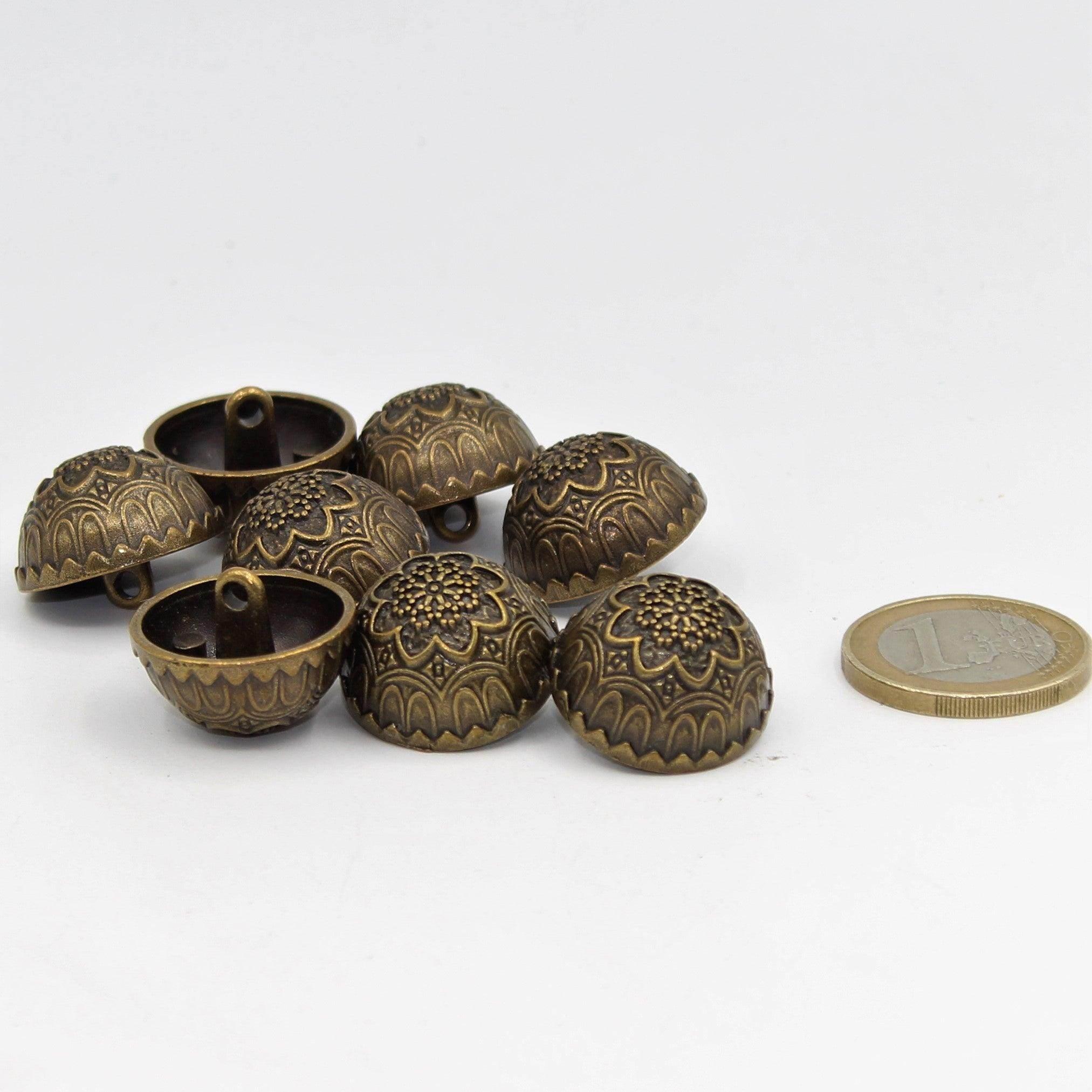 Vintage Metal Zamac Shank Button with Flower Pattern 15,18,20 and 23mm - ACCESSOIRES LEDUC BV