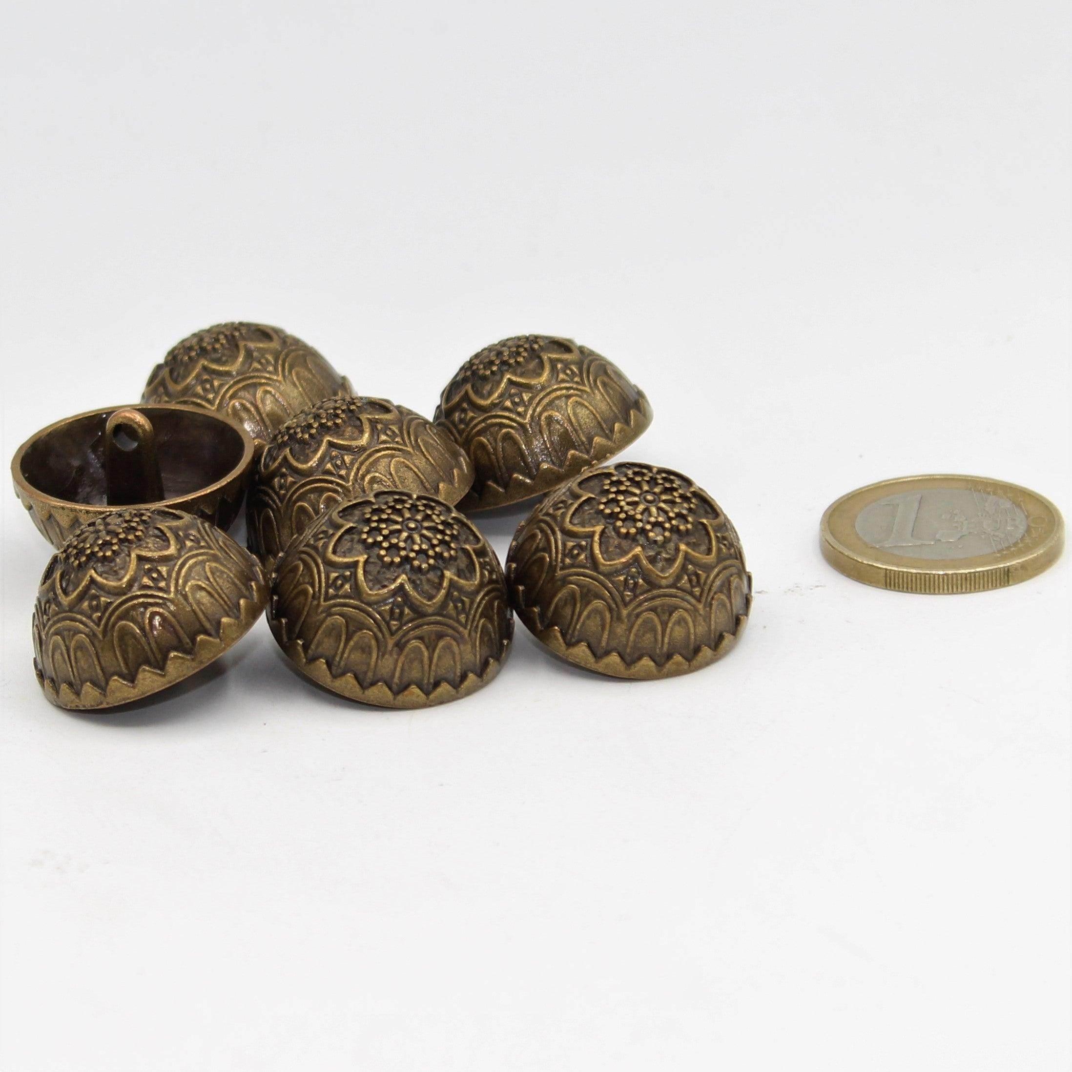 Vintage Metal Zamac Shank Button with Flower Pattern 15,18,20 and 23mm - ACCESSOIRES LEDUC BV