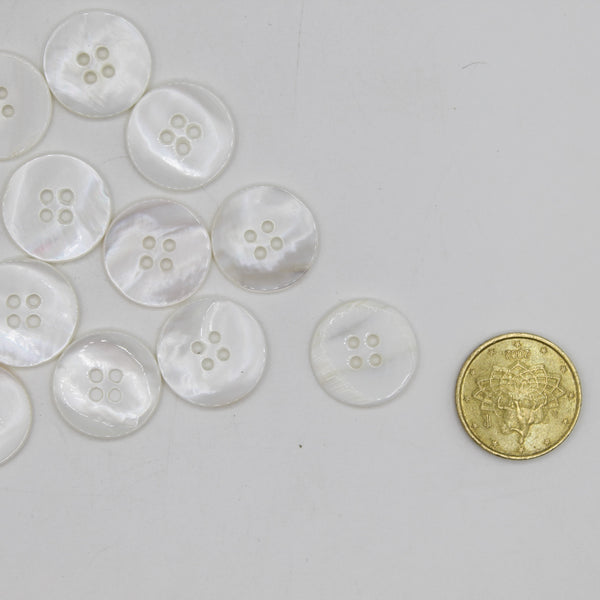 100 st. Shell-knop met 4 gaten, witte shell-knop 12 en 20 mm, Revershell #KS4504