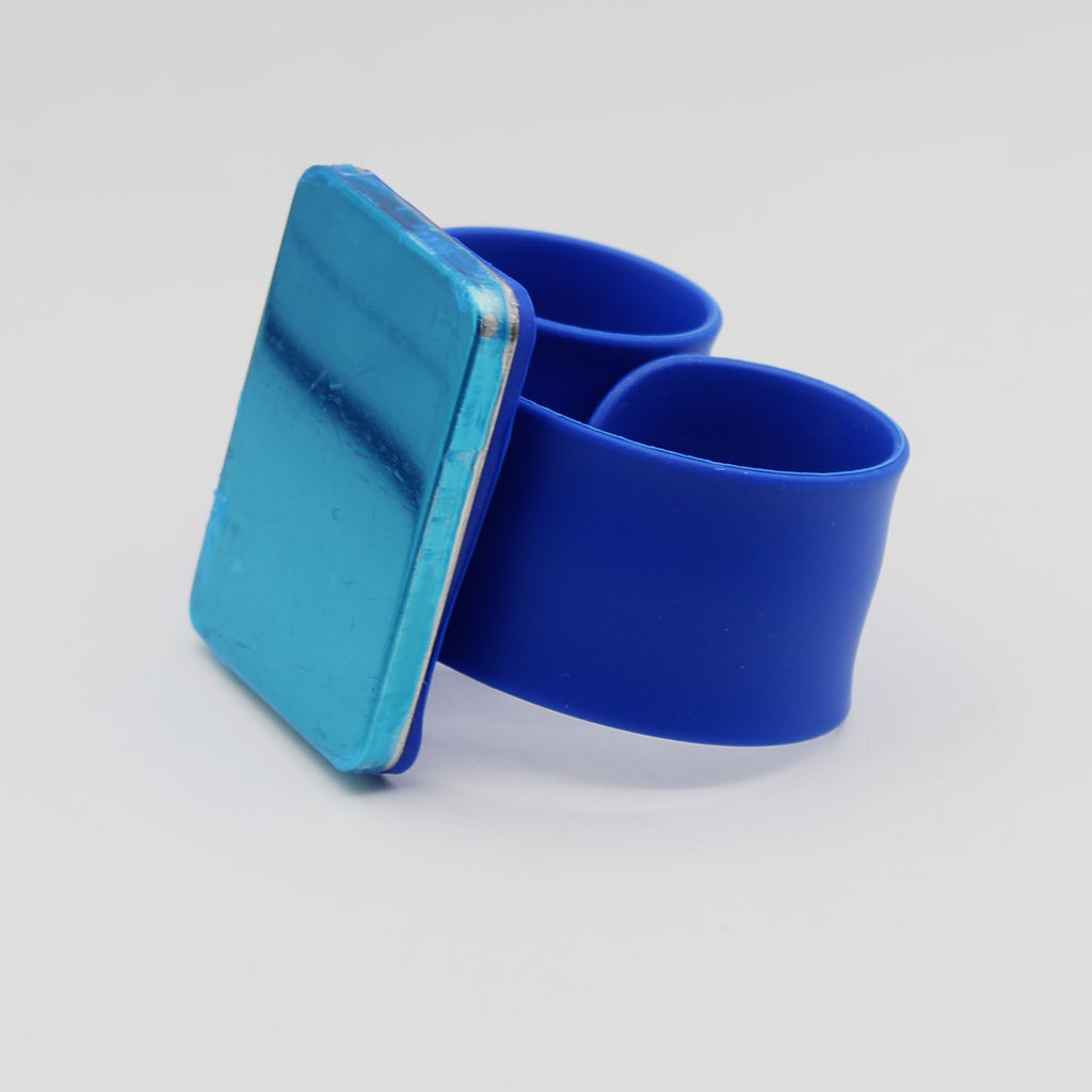 Magnetic Wristband for Hair Stylist Pin Wristband Wrist Pin Holder Braiders  Wristband for Gel Silicone Sewing Pincushion with 3 Pieces Pintail Comb 6  Pieces Plastic Clip (Blue Wrist Strap)