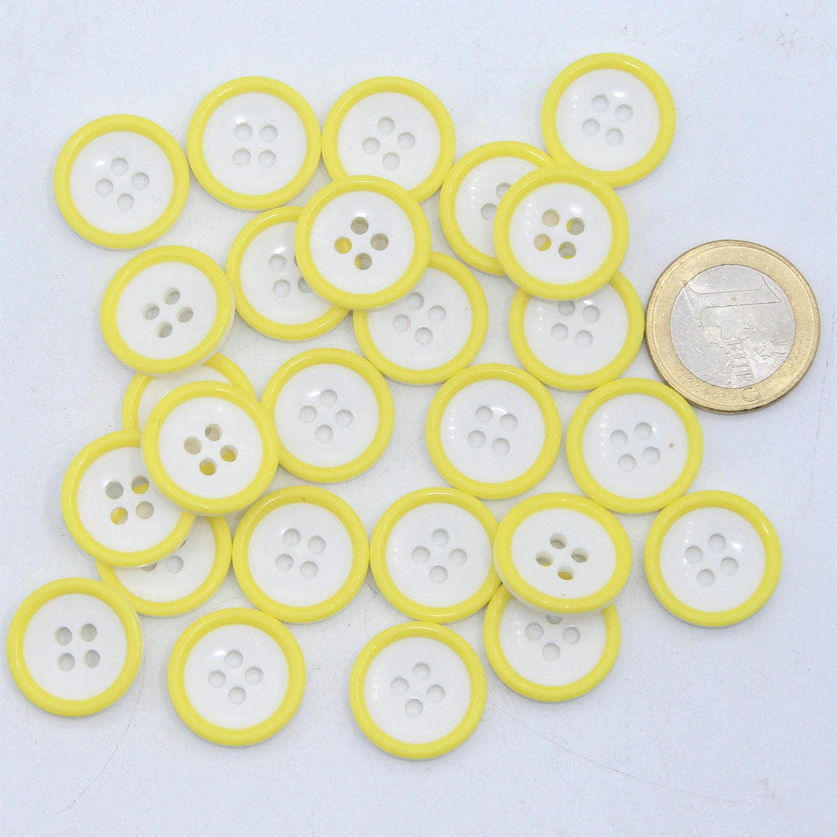 White&Yellow Compound Button 4 holes #KC44001 - ACCESSOIRES LEDUC