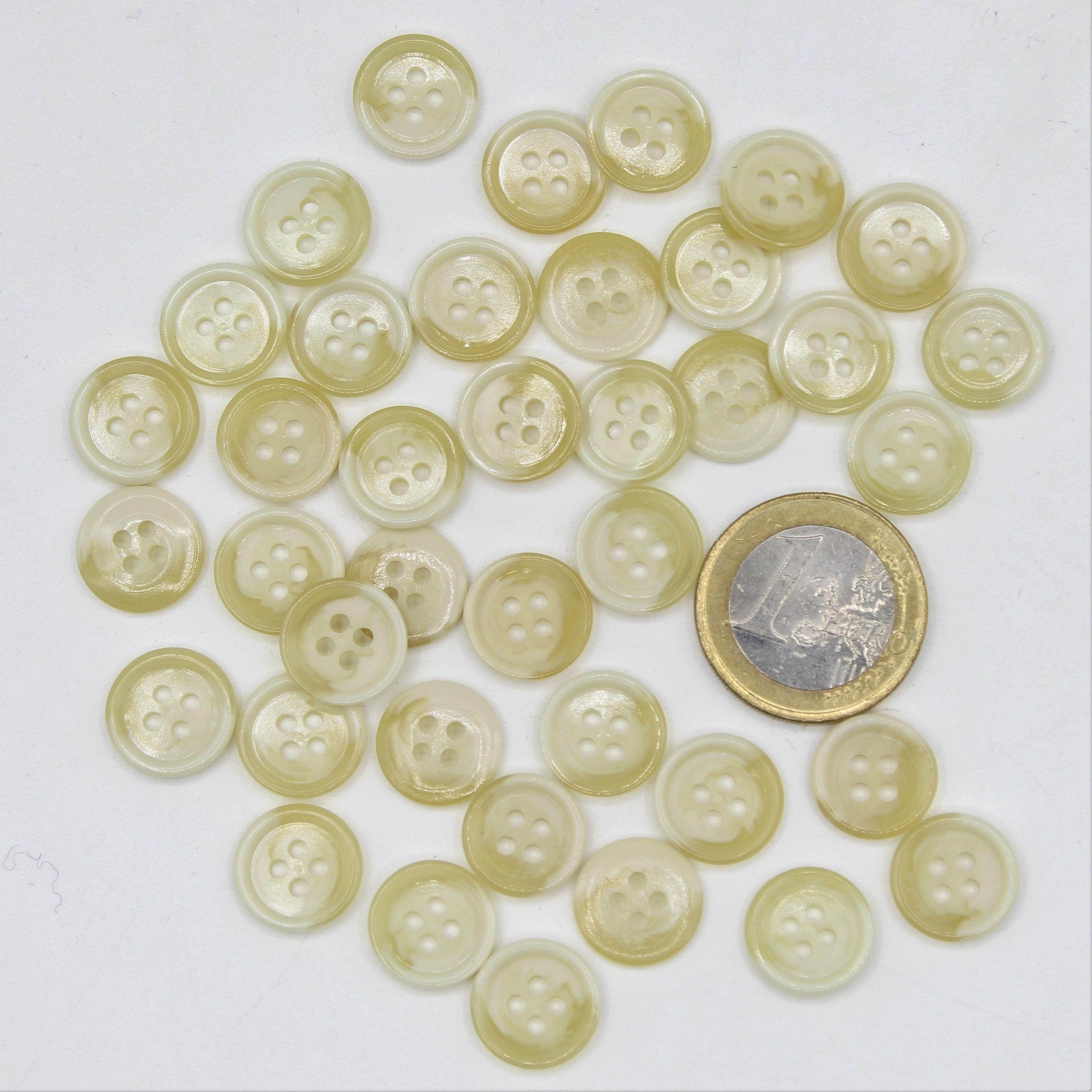 Galalith Marble Button Offwhite #KG44000 - ACCESSOIRES LEDUC BV