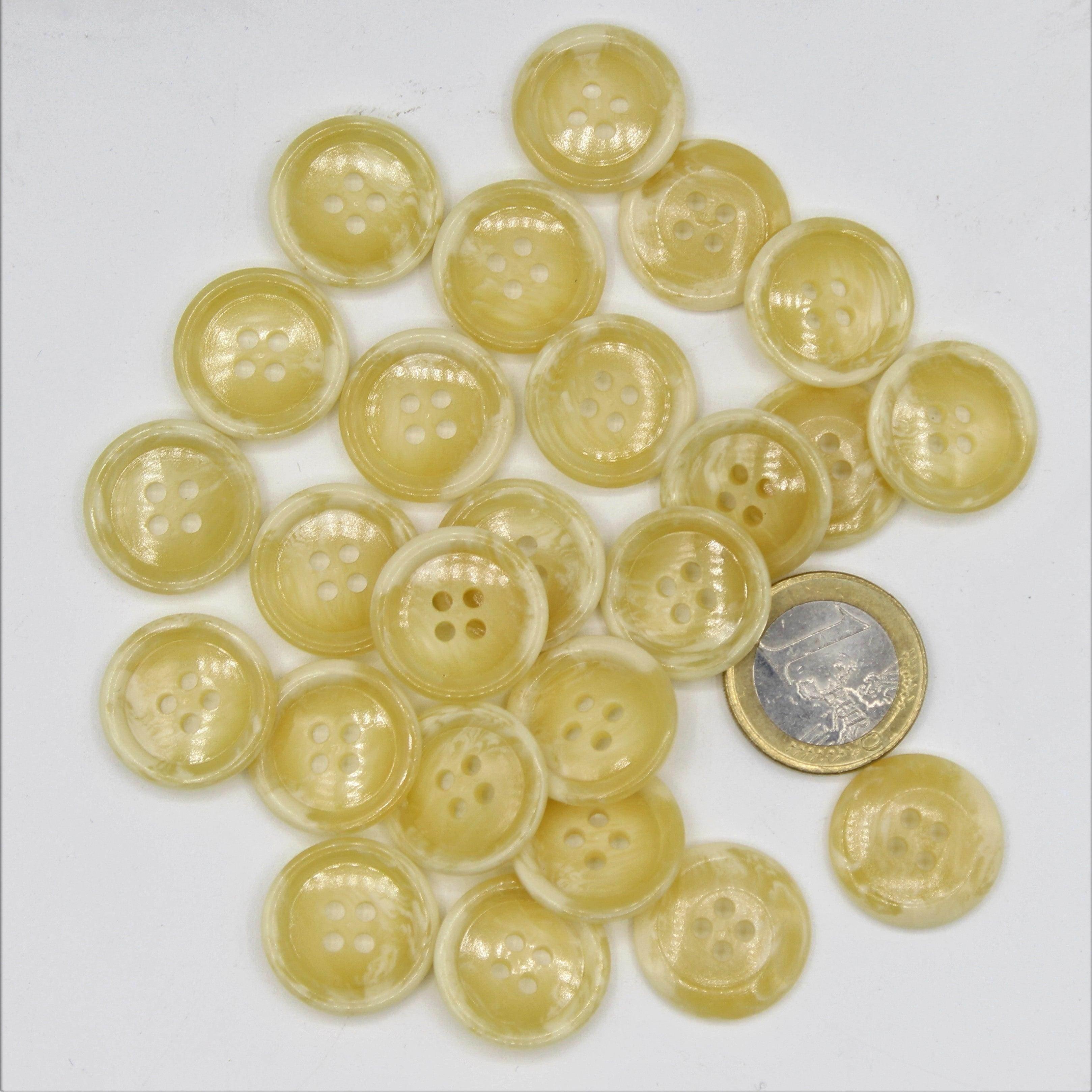 Galalith Marble Button Ecru #KG44001 - ACCESSOIRES LEDUC BV