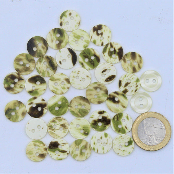 Polyester Green Camo Button 4 holes #KP44003 - ACCESSOIRES LEDUC BV