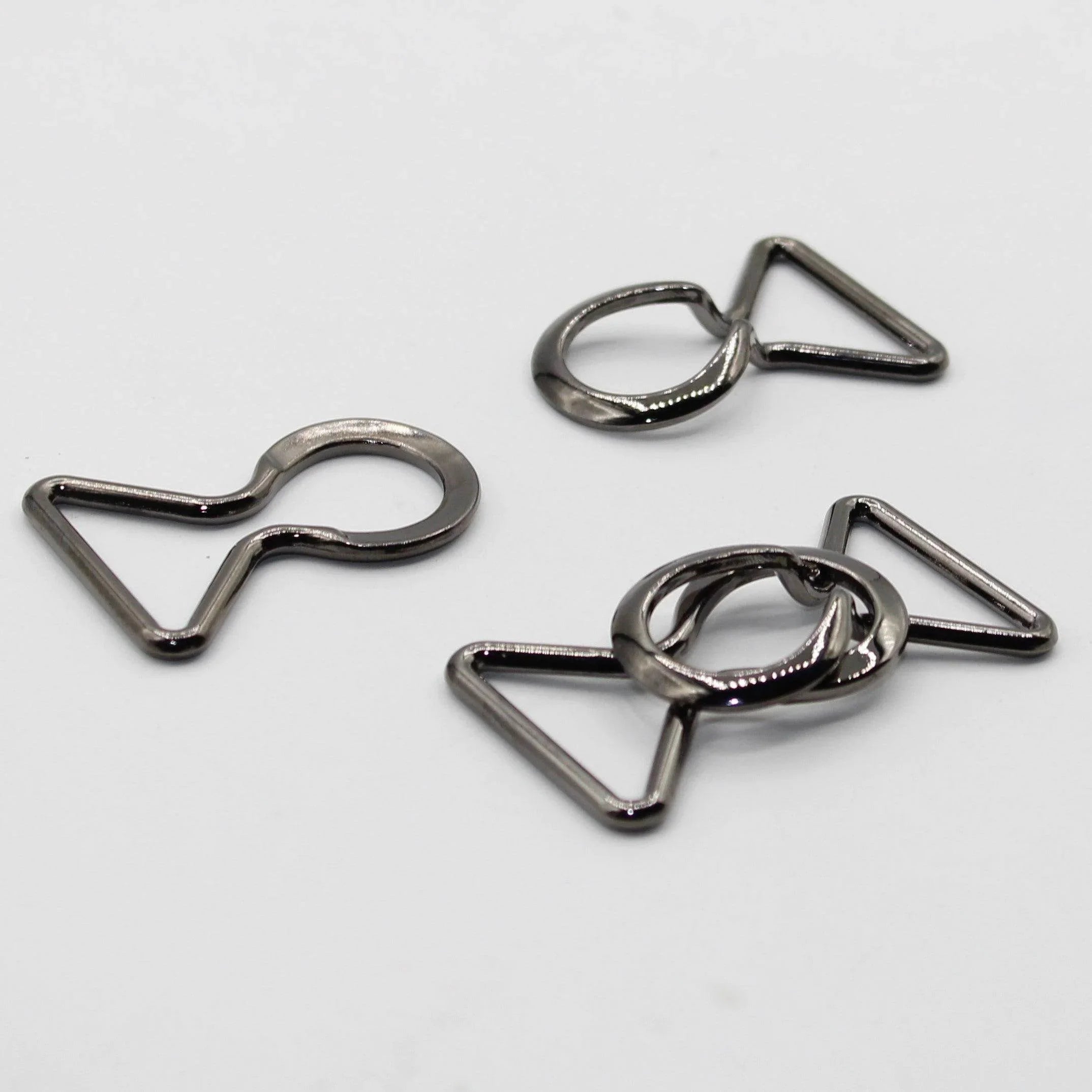 1 set Clipsable Crossed Buckles Gold, Gunmetal or Silver #BME3x03 - ACCESSOIRES LEDUC BV