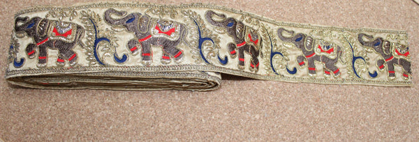 Indiase 9 cm brede geborduurde vlecht (olifantontwerp) - ACCESSOIRES LEDUC