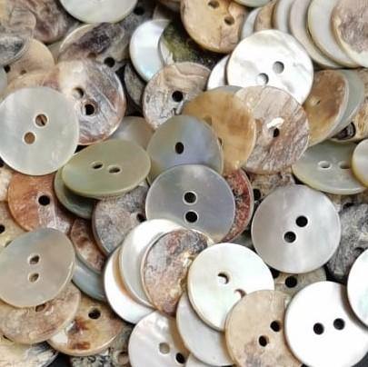 100 pieces - 2 Holes Shell Button 13mm (20") - (KS2 536 20") Akoya - ACCESSOIRES LEDUC