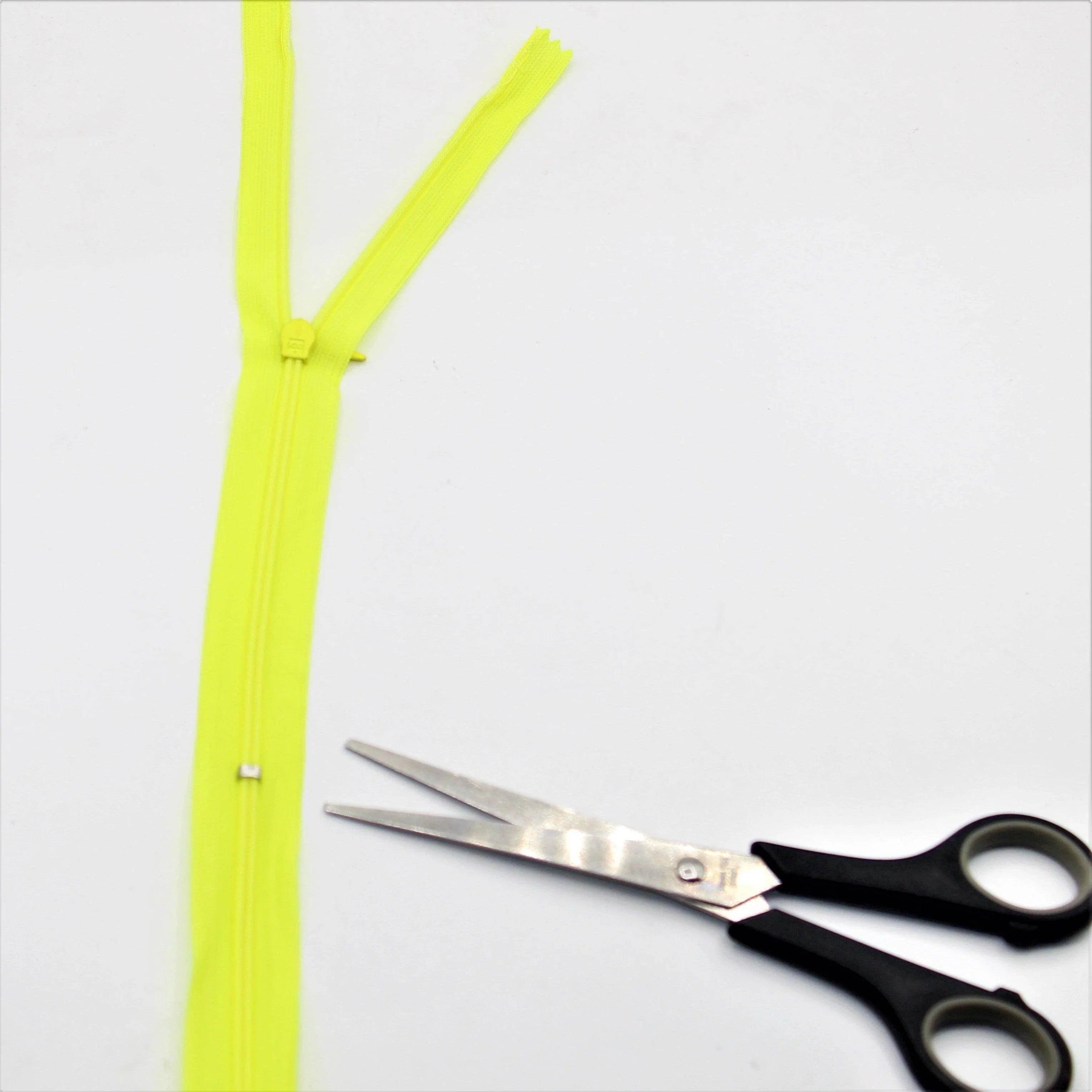3 Adjustable Invisible Zippers (concealed) length up to 60cm #ZIG60ADJ - ACCESSOIRES LEDUC BV